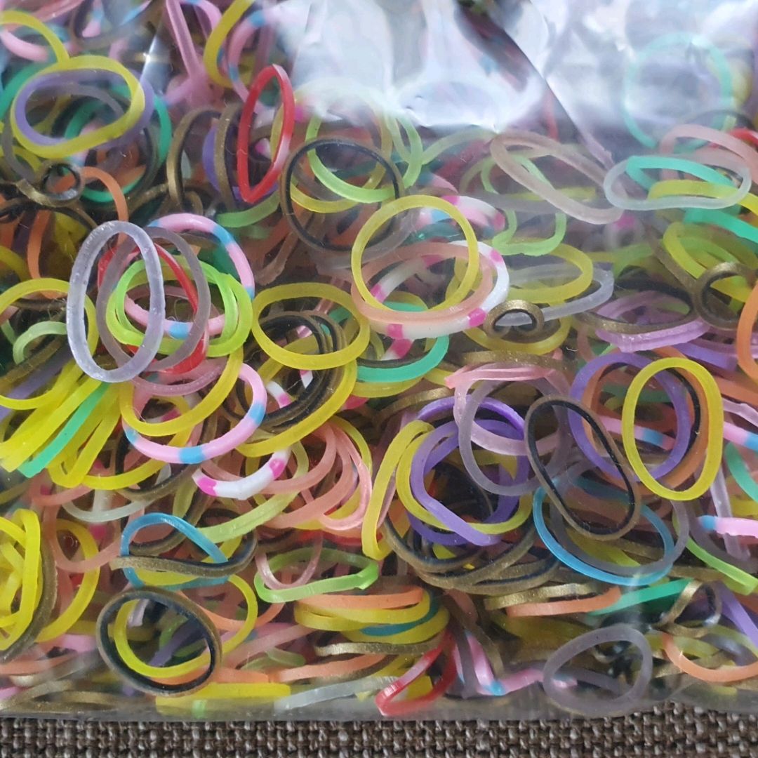 Loom bands