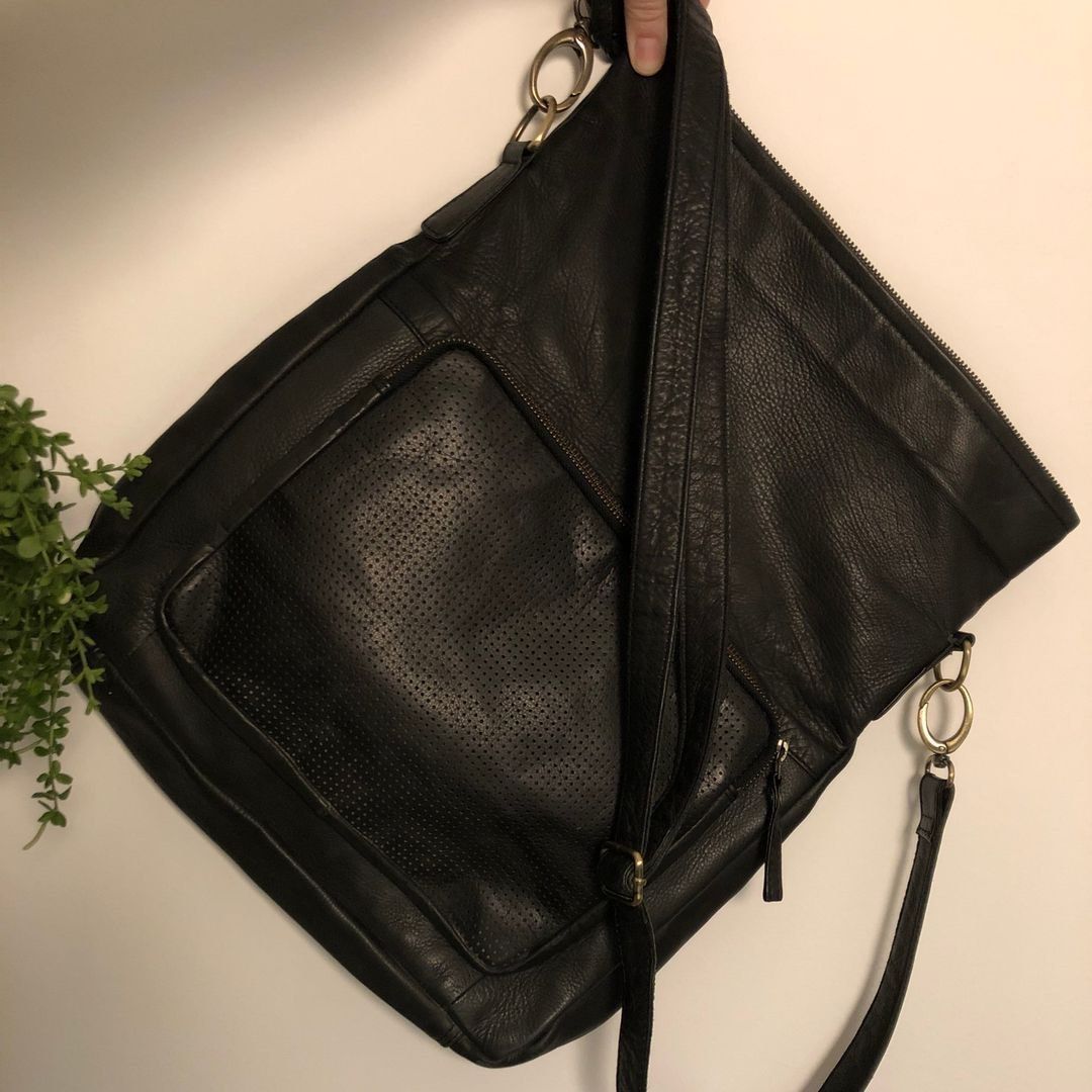 Nova crossbody taske