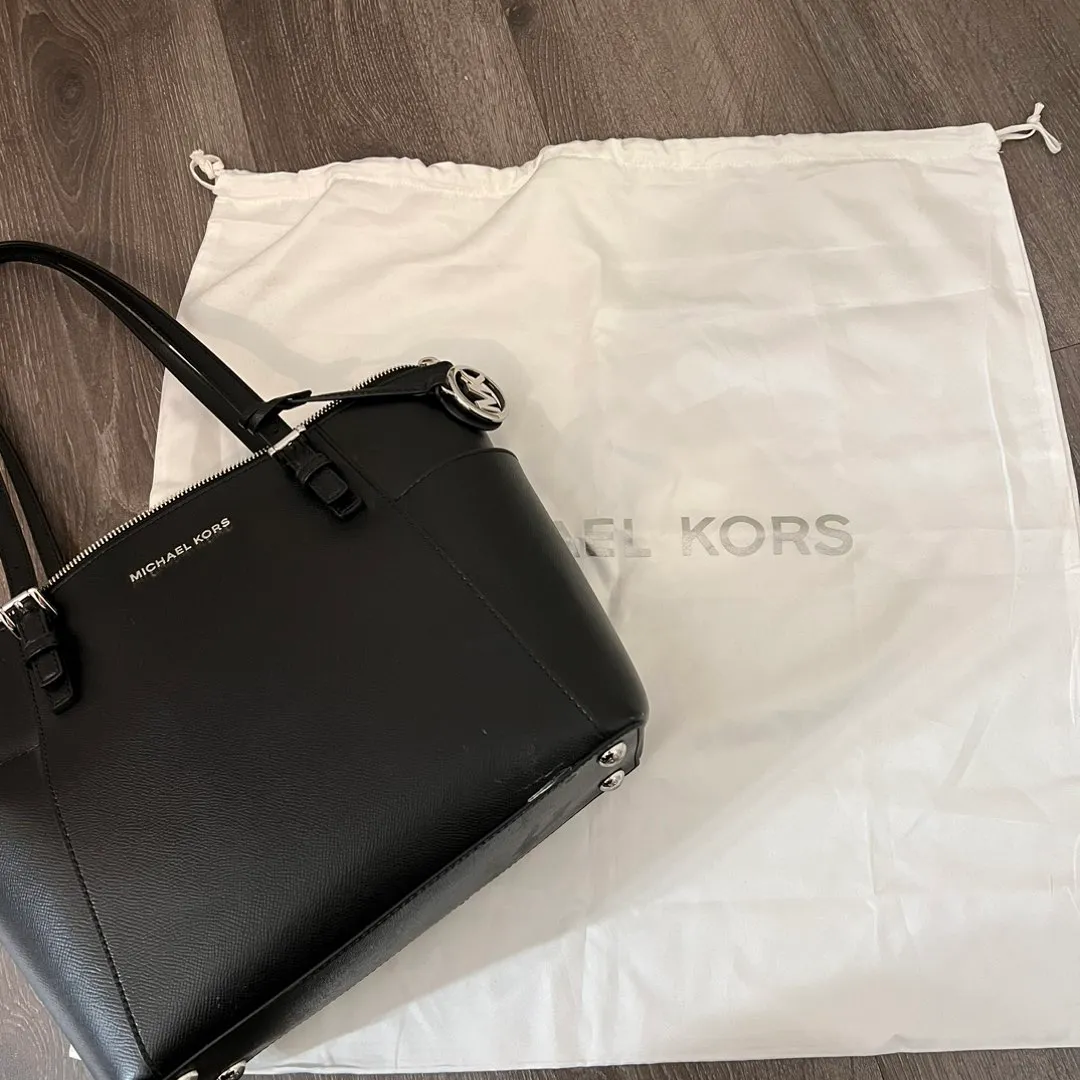 Michael Kors laukku