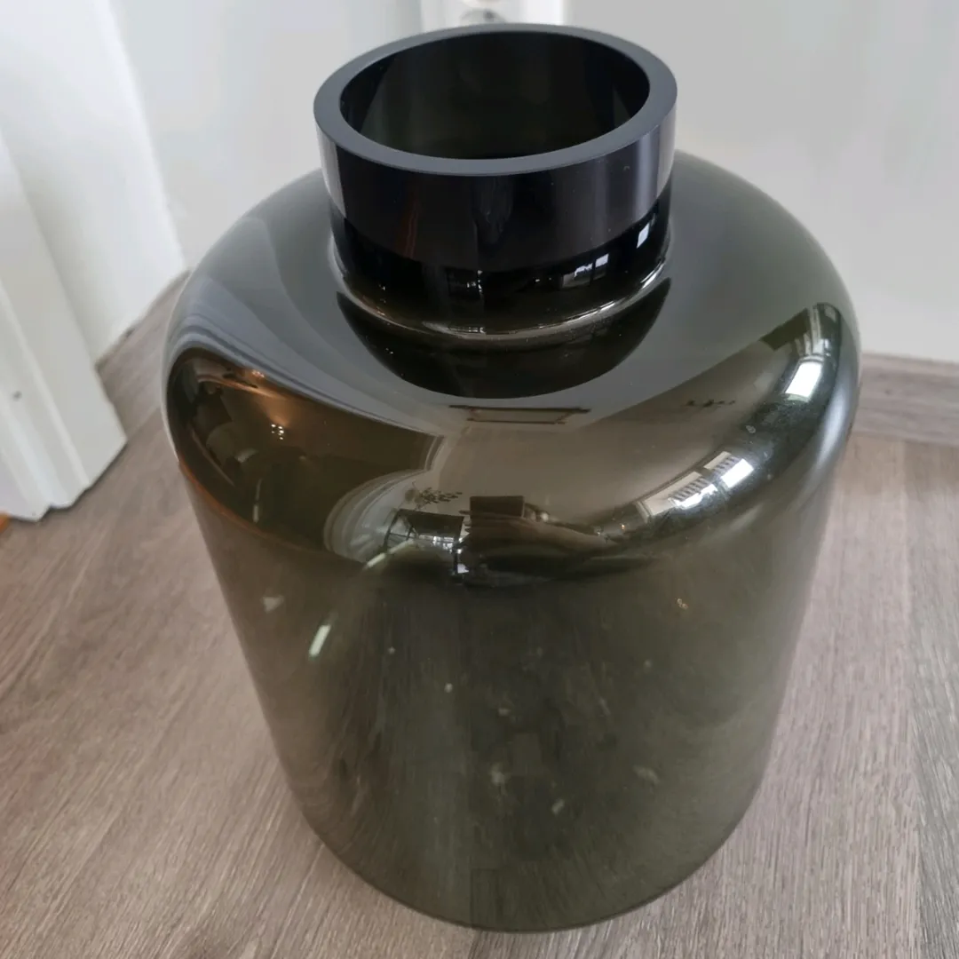 Stor grønn vase