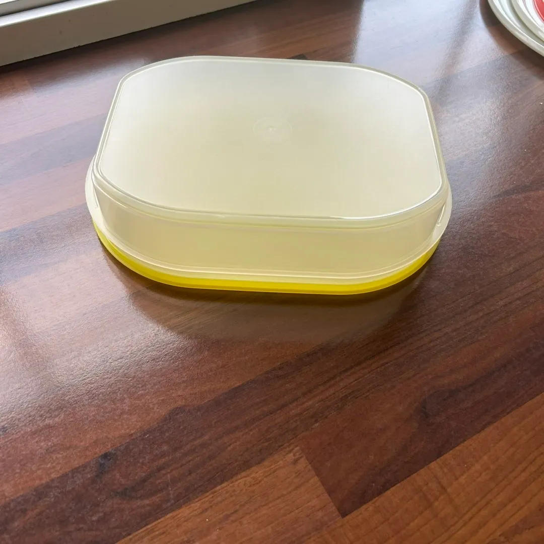 Div Tupperware