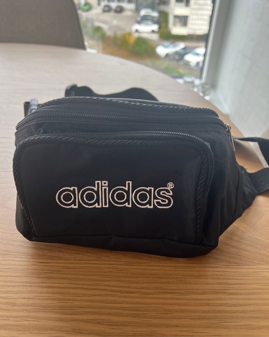 Adidas bæltetaske