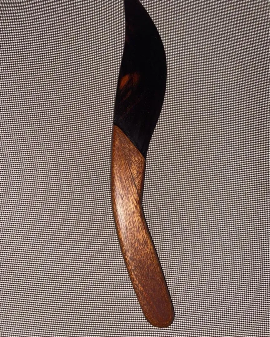 Mahoghany kniv