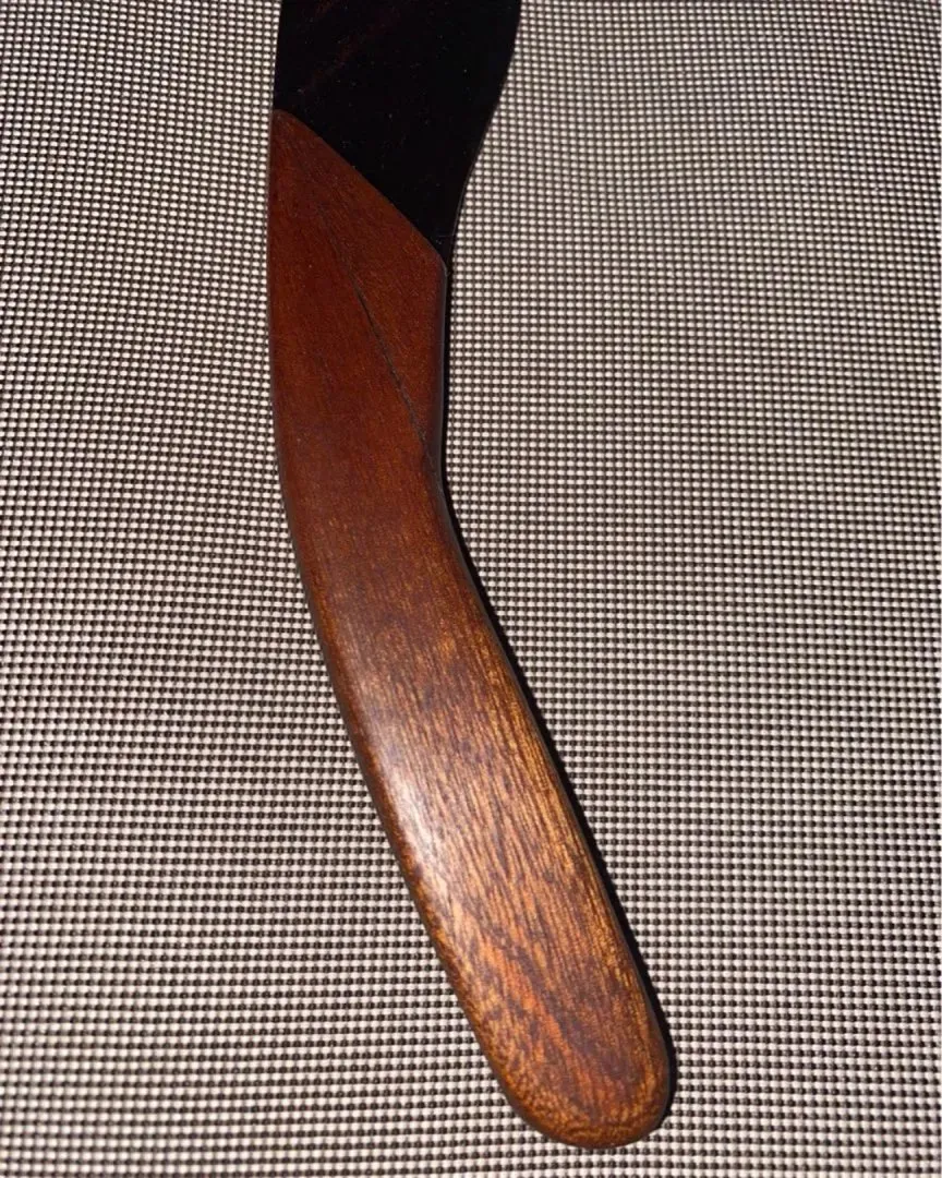 Mahoghany kniv