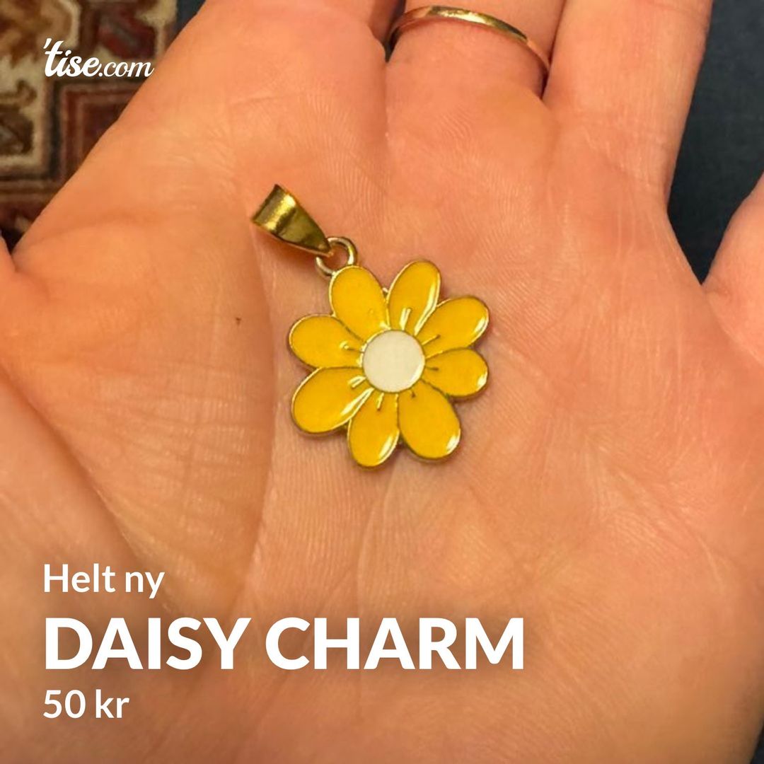 Daisy charm