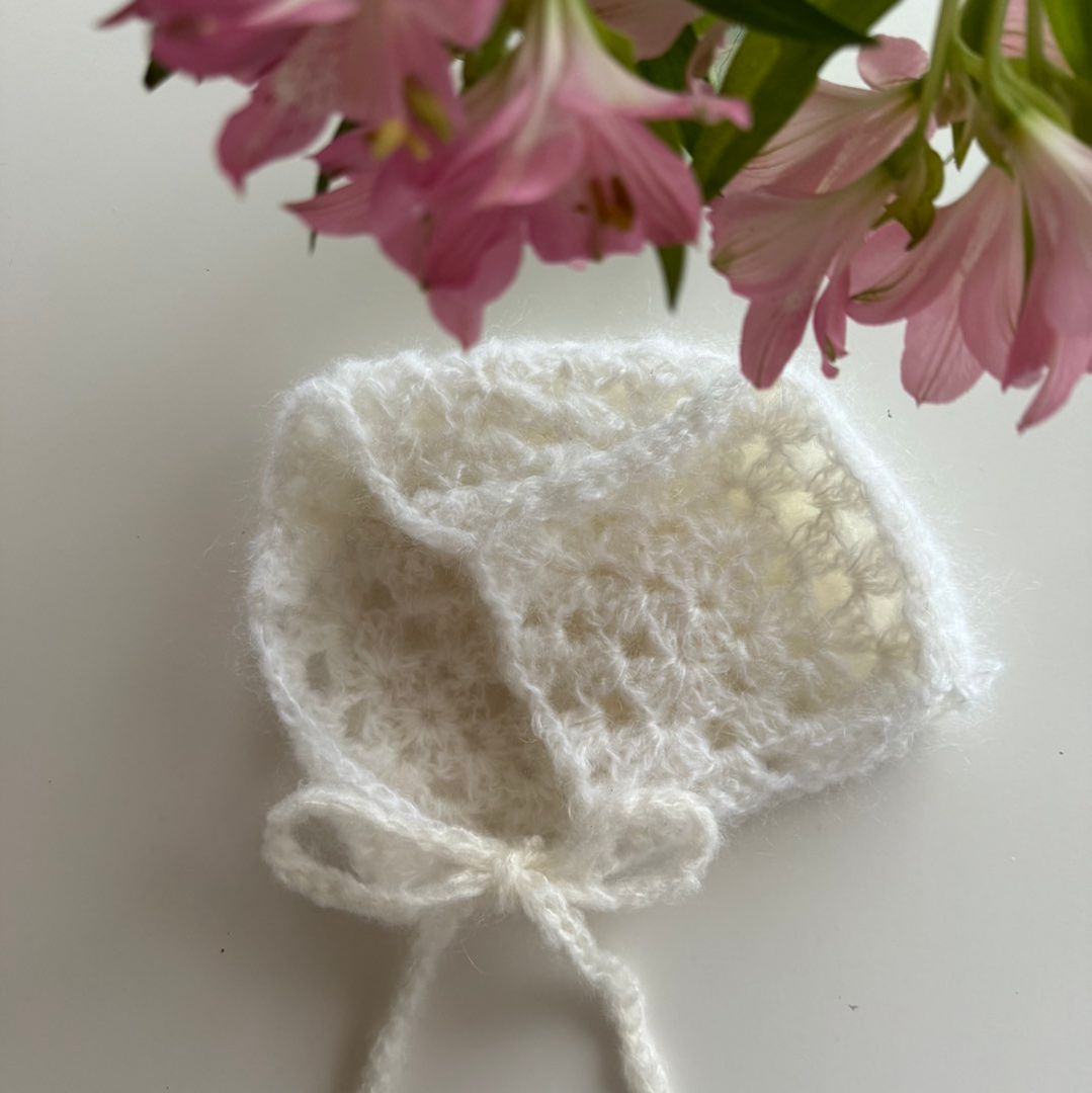 Heklet bonnet