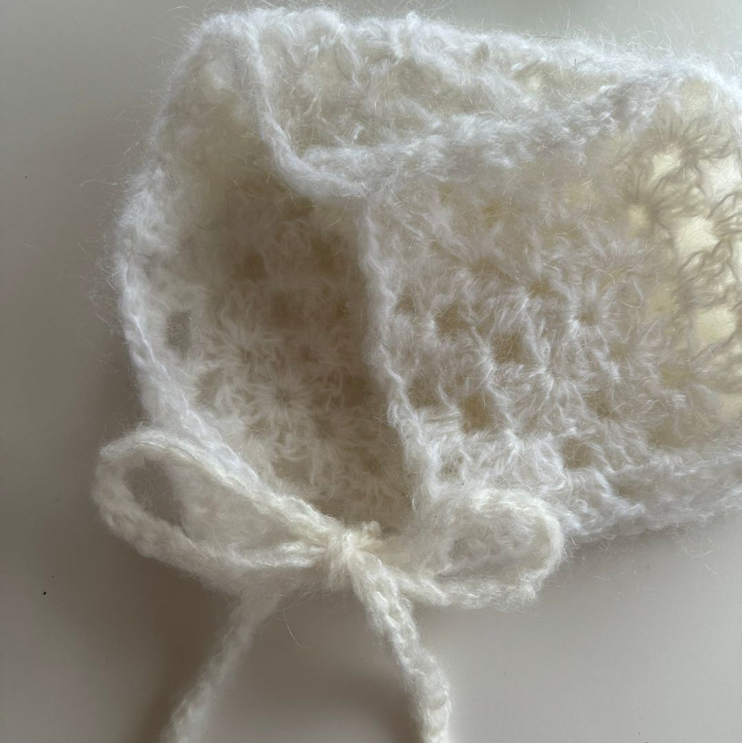 Heklet bonnet