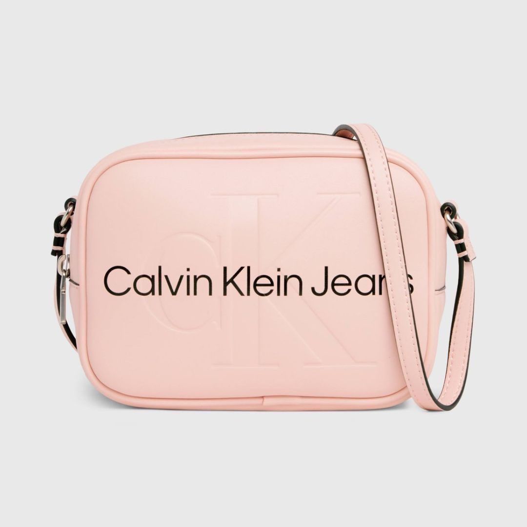 CALVIN KLEIN VESKE