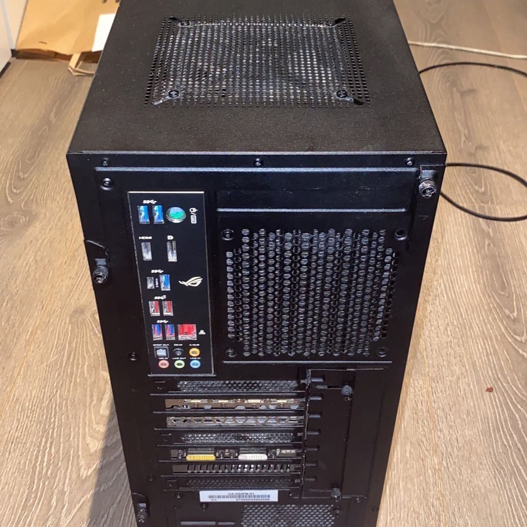 RÅ GAMING PC SELGES