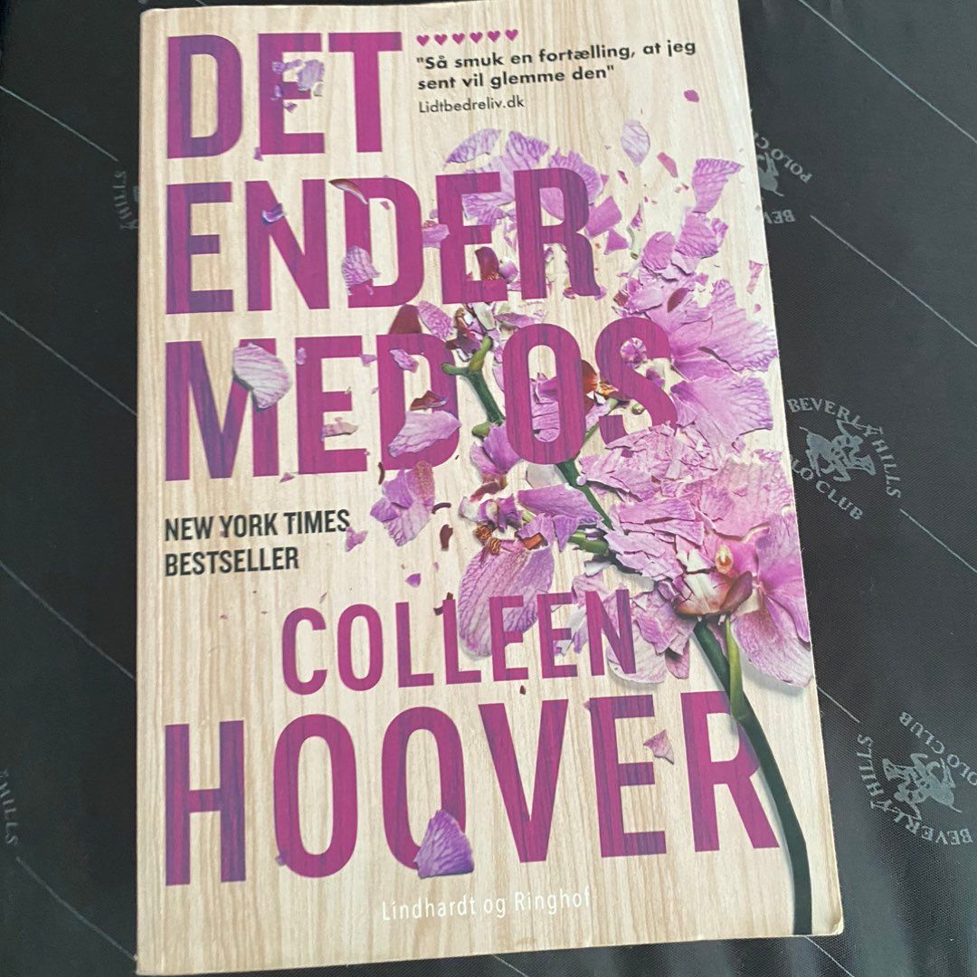 Collen hoover!