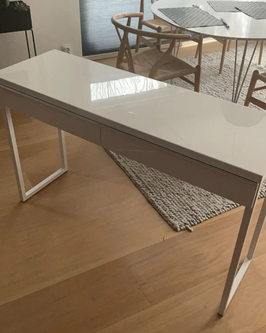 Ikea skrivebord