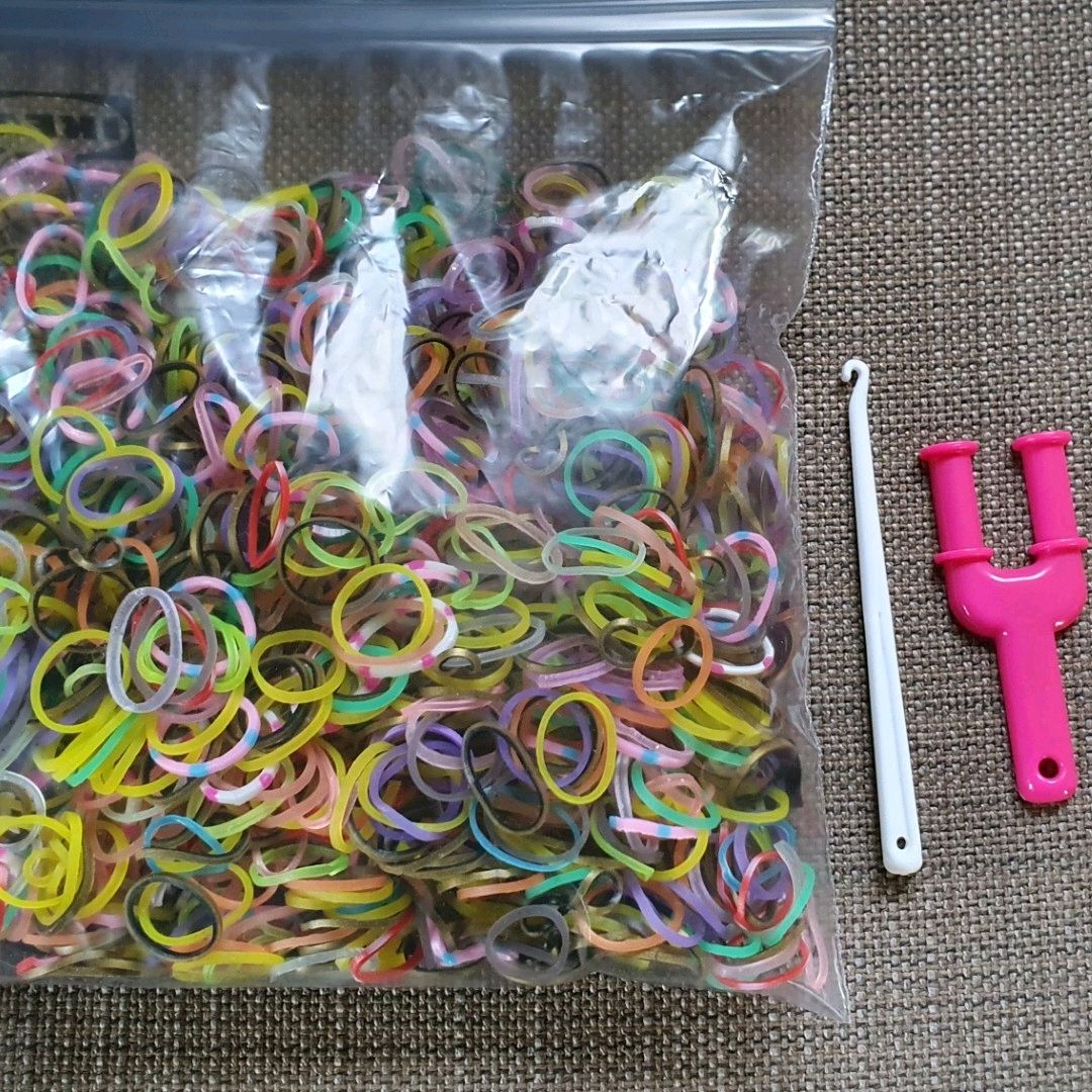 Loom bands