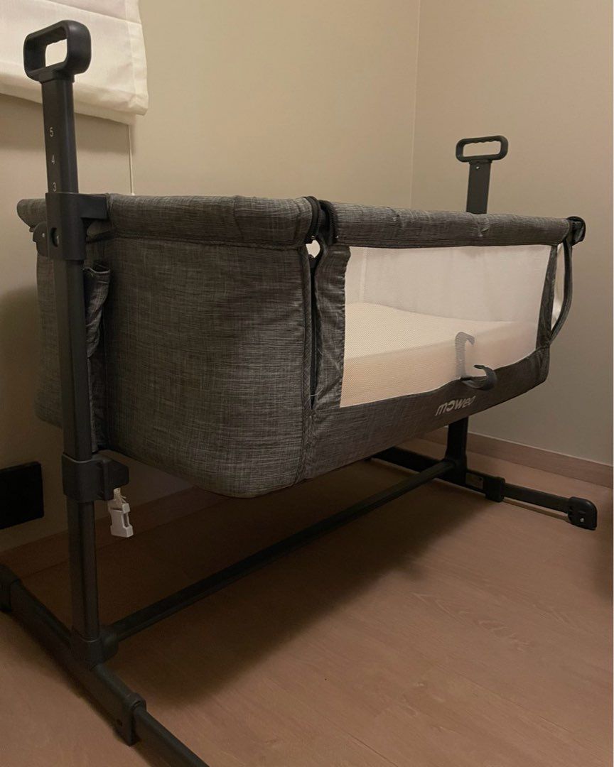 Beemo bedside crib