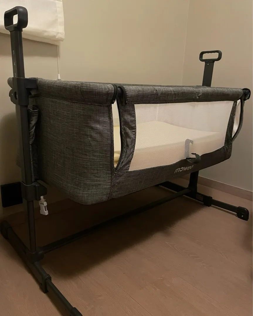 Beemo bedside crib