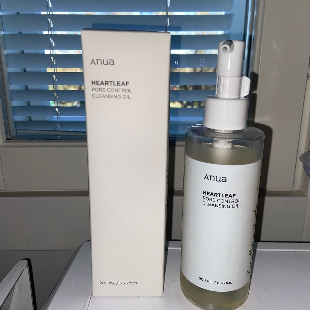 Anua cleansing oil