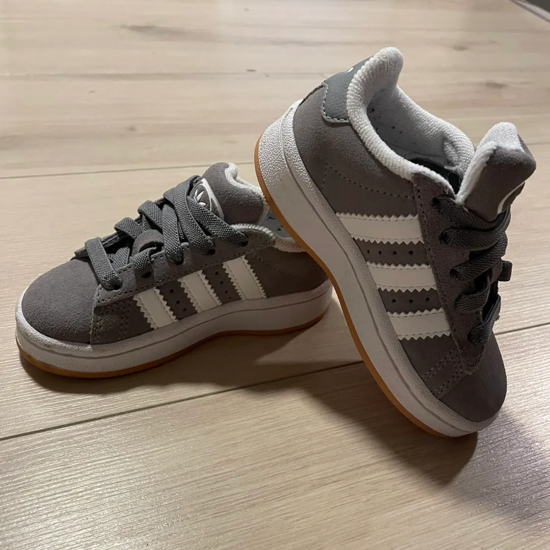 Adidas sko