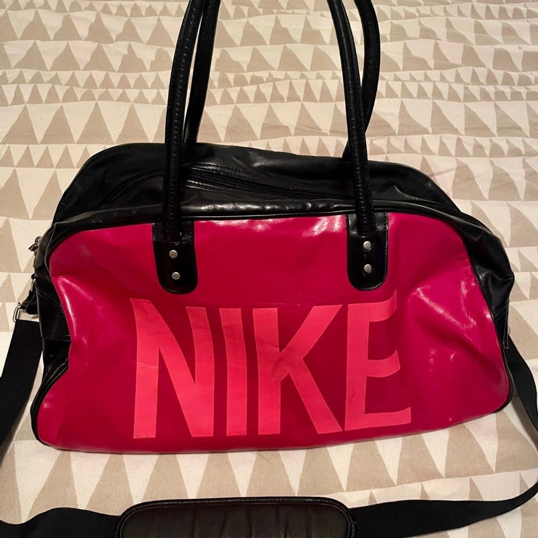 Nike weekend bag