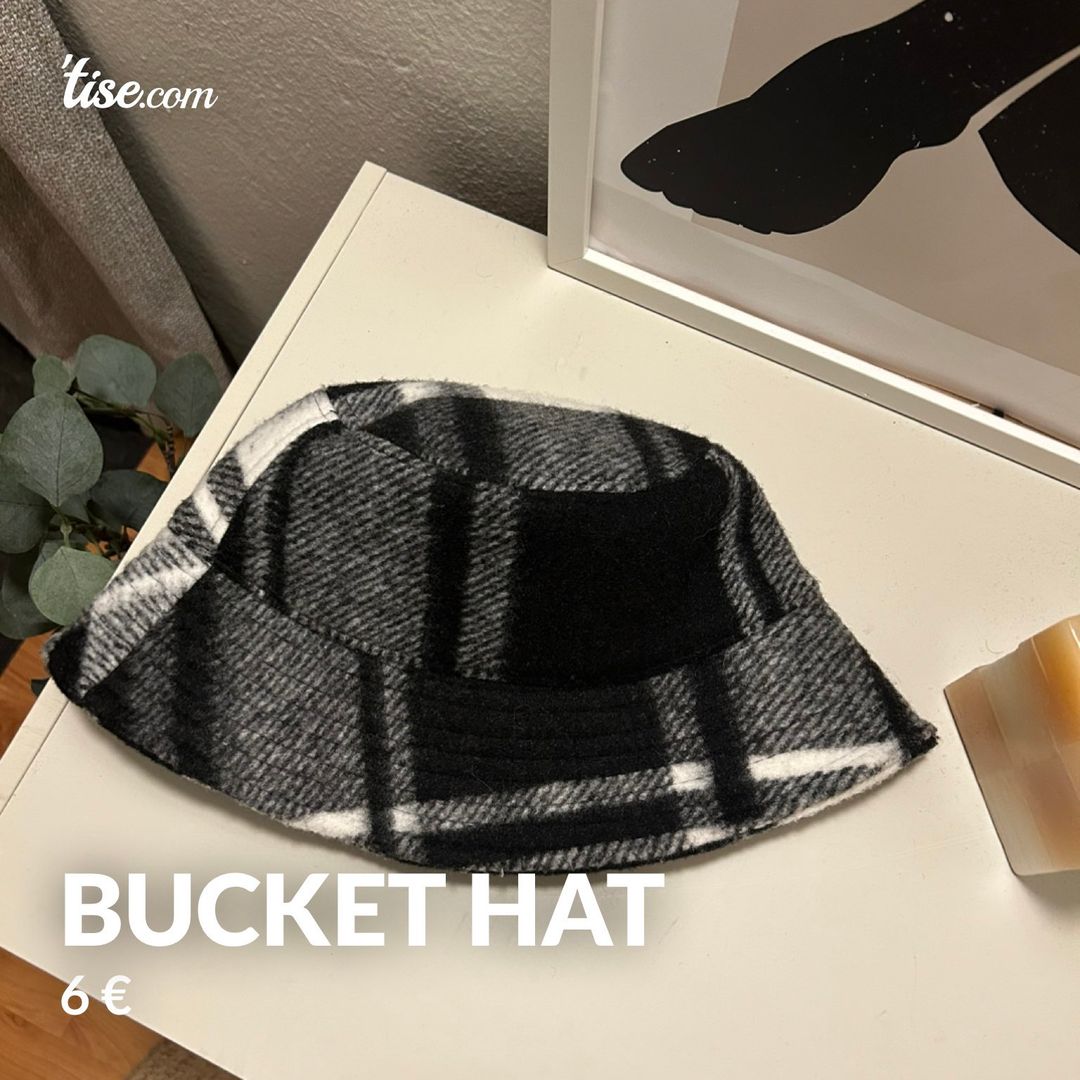 Bucket hat