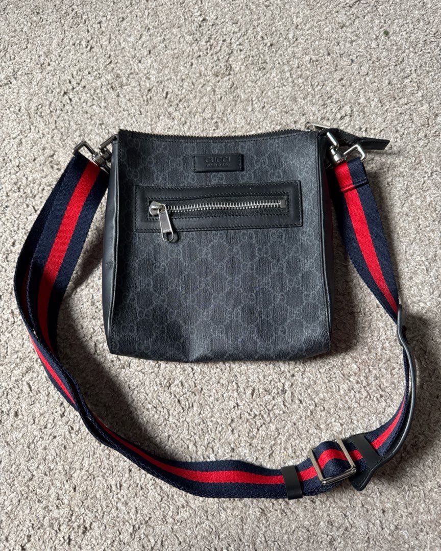 Gucci messenger bag