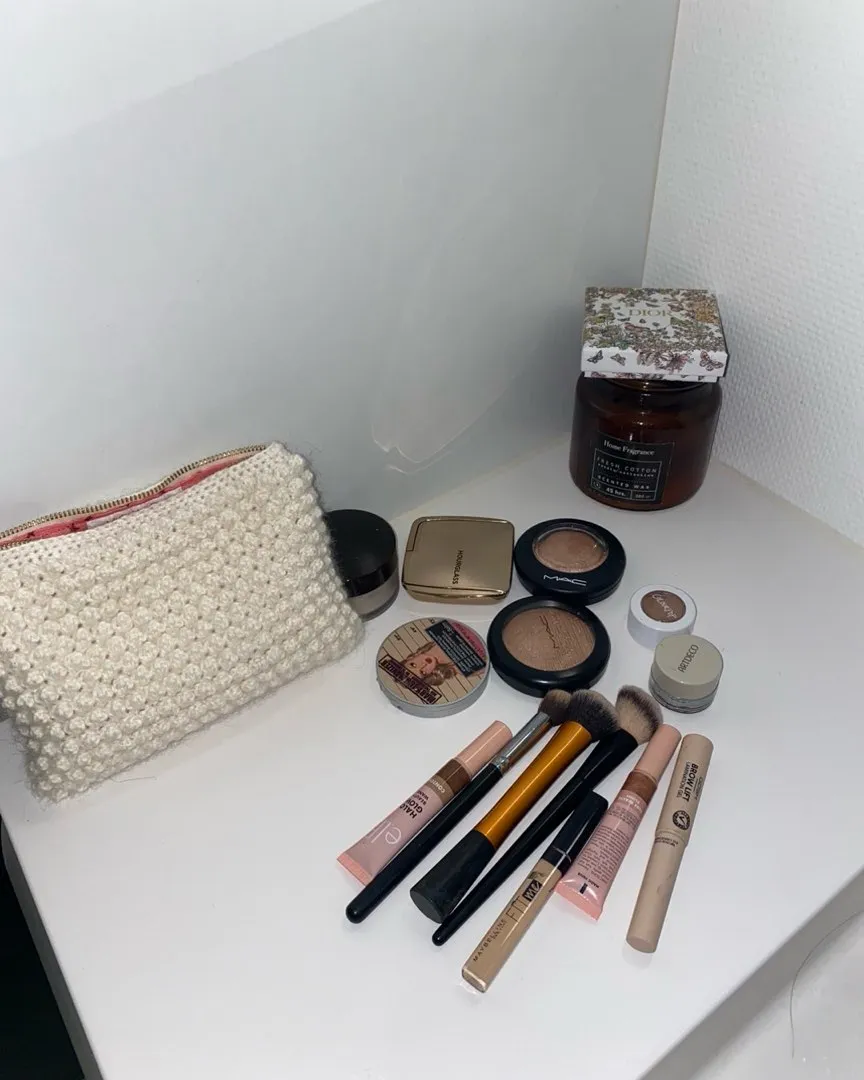 Makeup bag