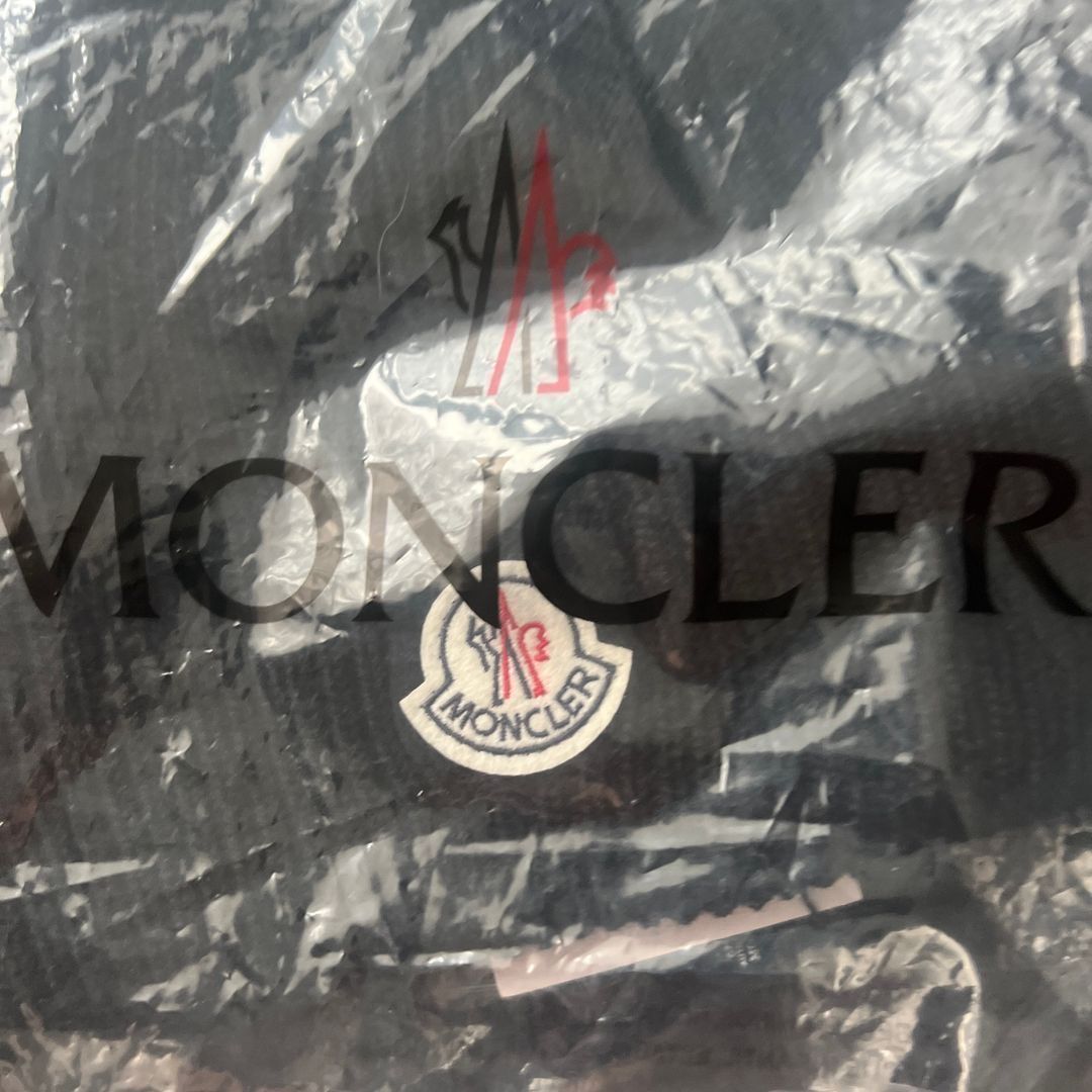 Moncler lue r€p