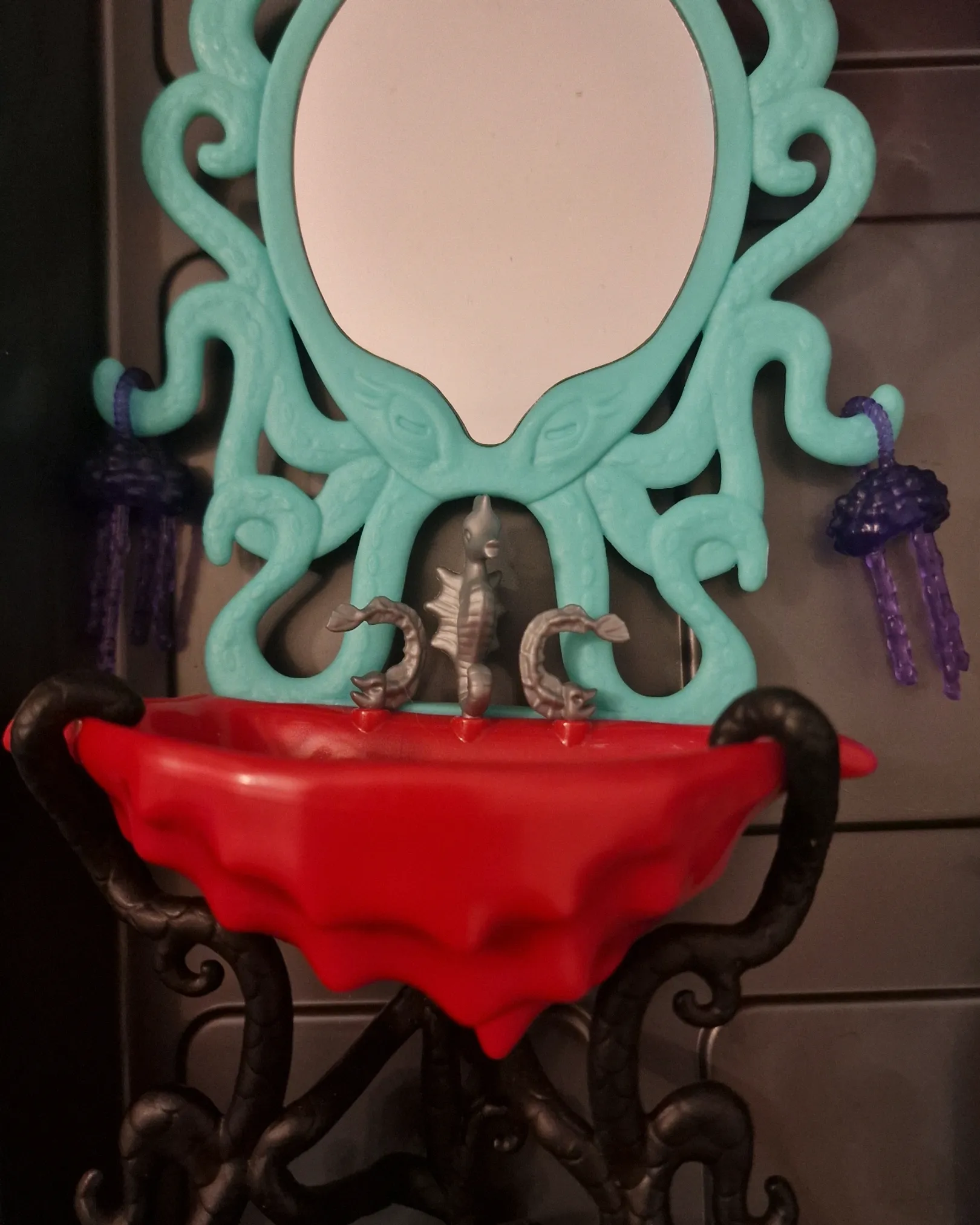 MonsterHigh Bathroom