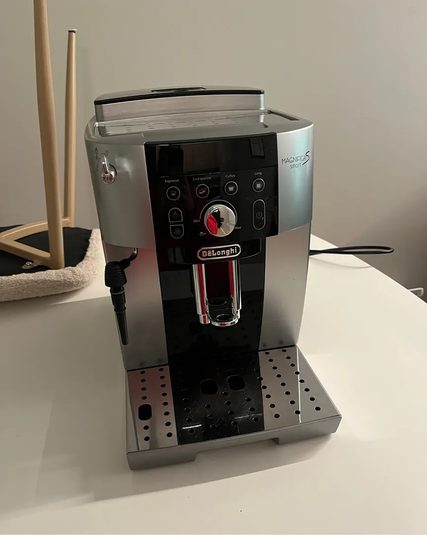 Delonghi magnifica