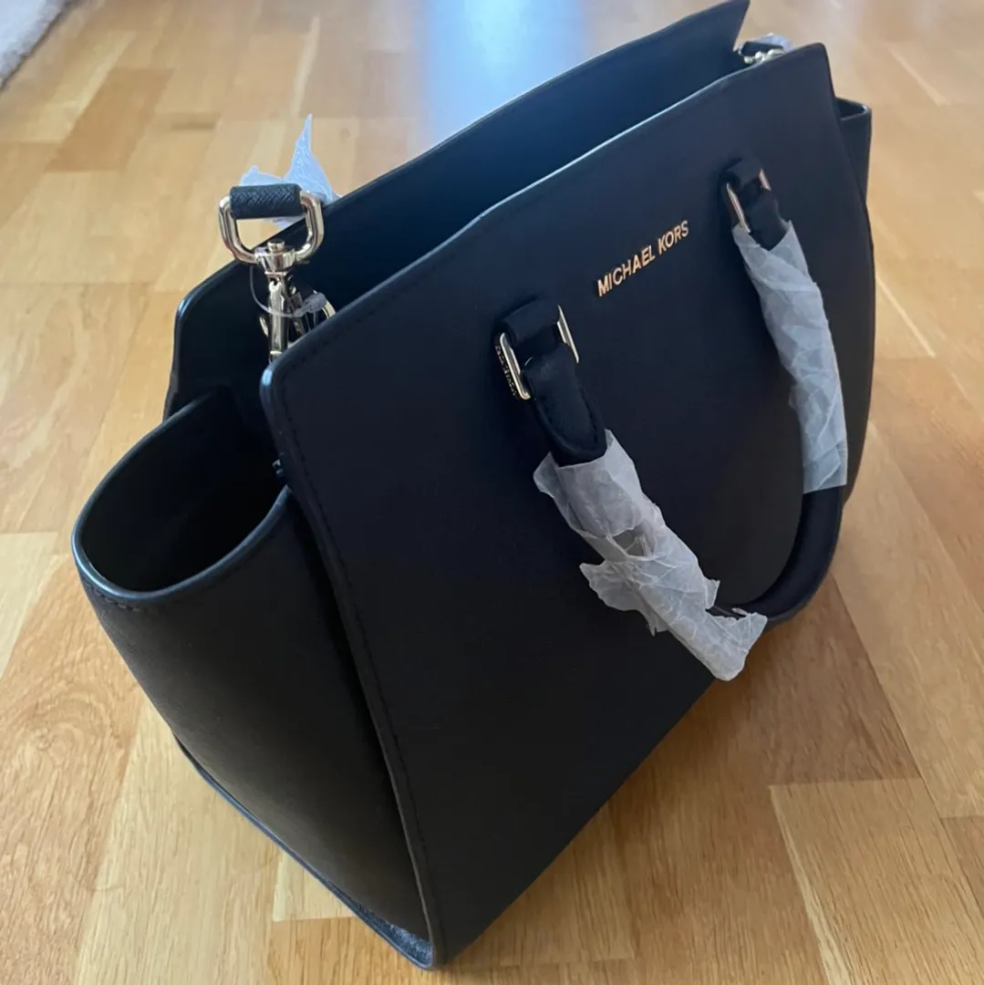 MICHAEL KORS TOTE