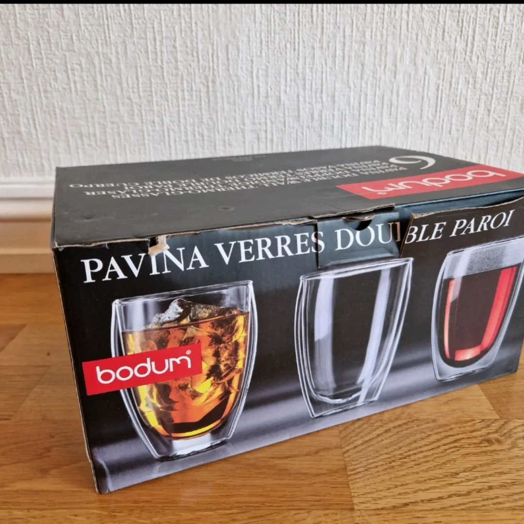 Pavina Glass