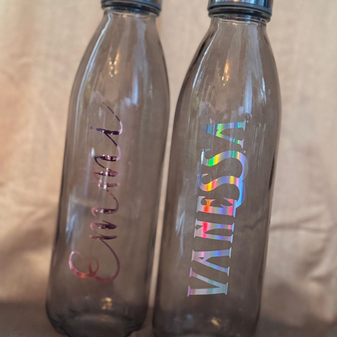 Vattenflaska i glas