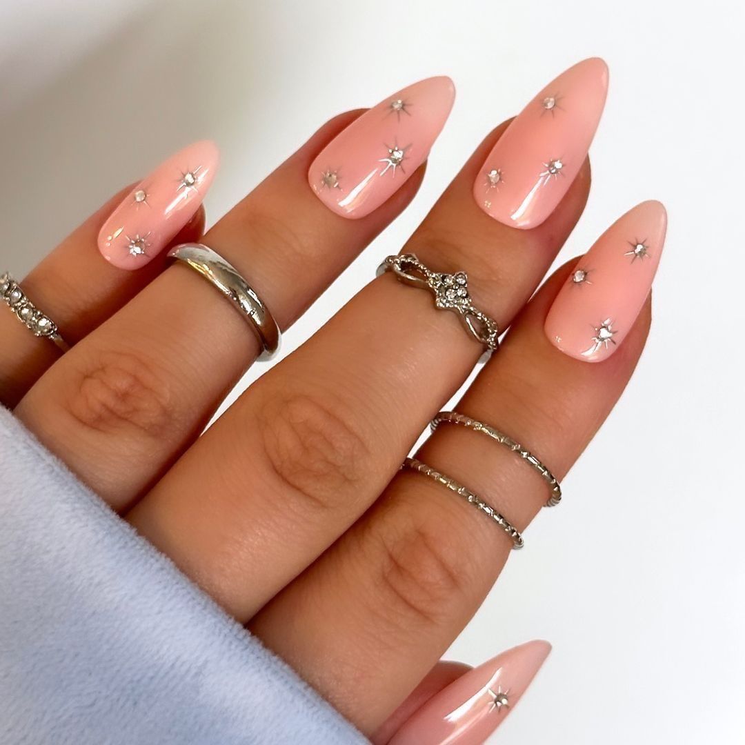 Press on nails