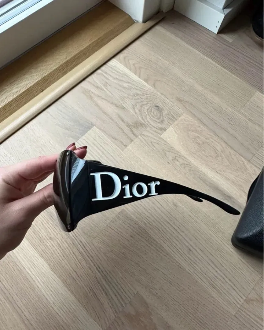 Dior Aurinkolasit