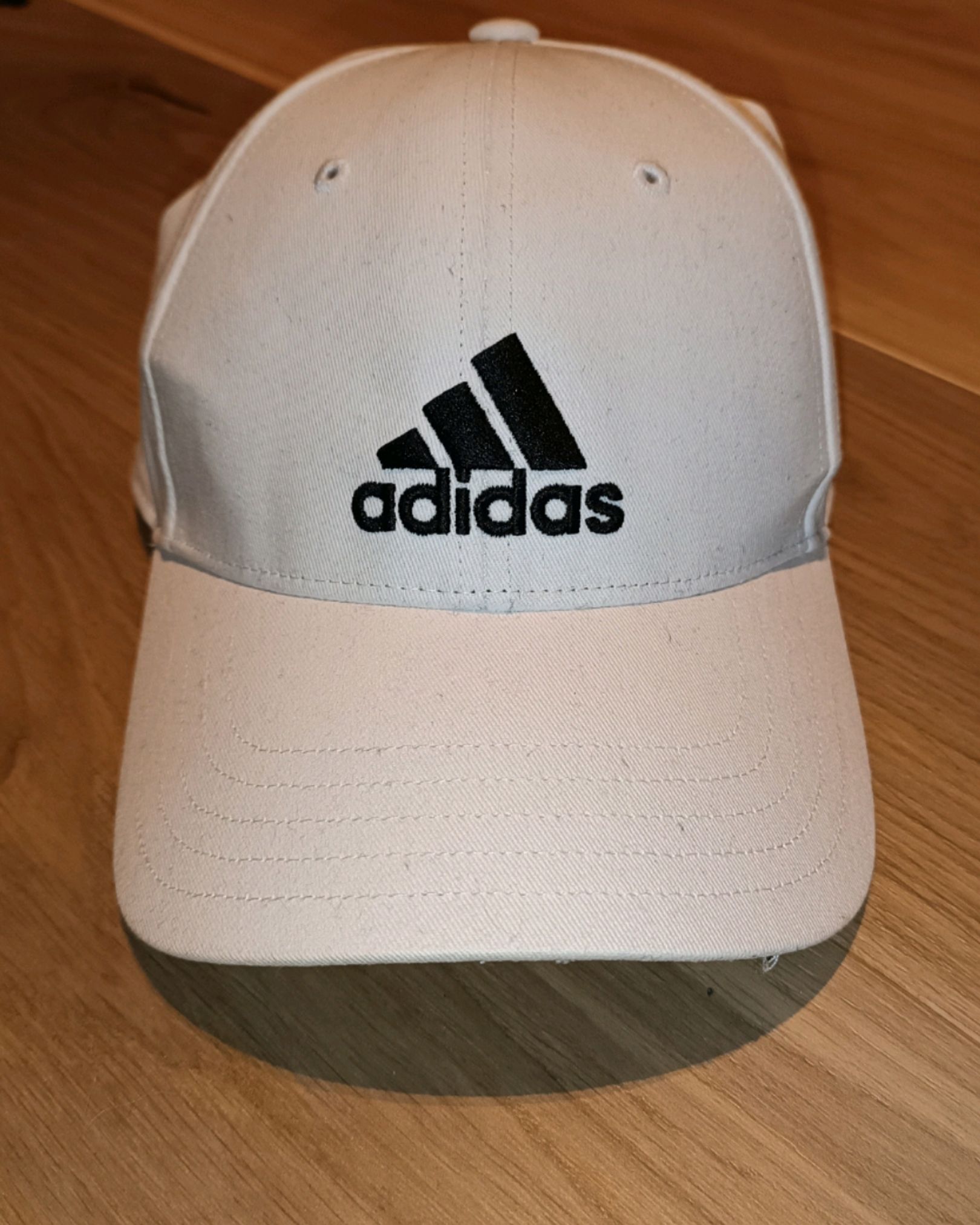 Adidas kaps