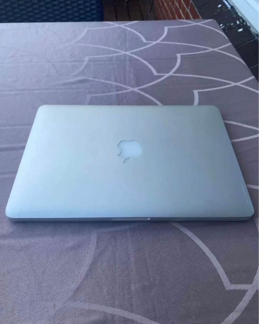 Macbook