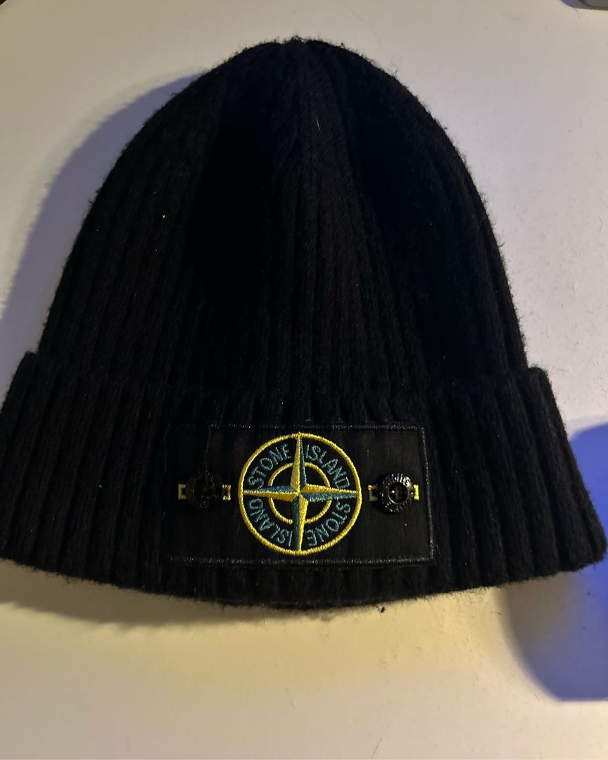 Stone island hue