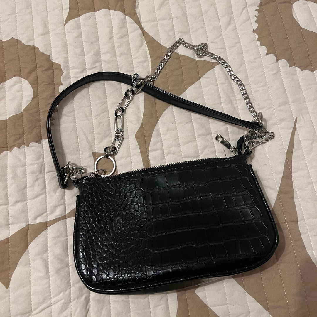 Shoulder bag