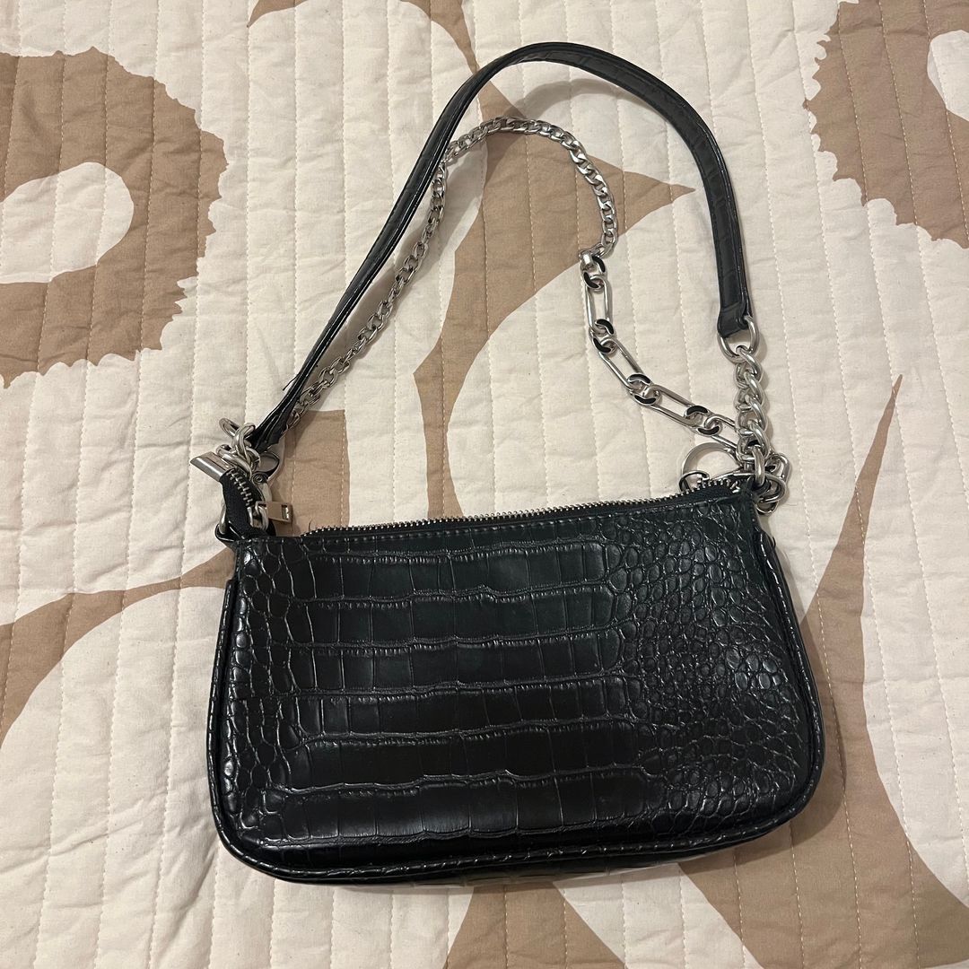 Shoulder bag