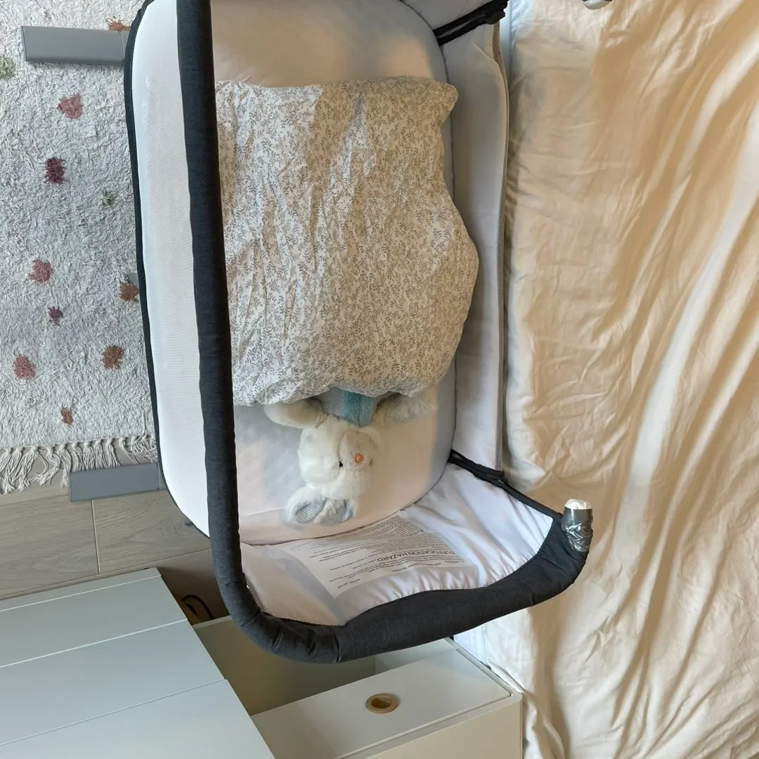 troller bedside crib