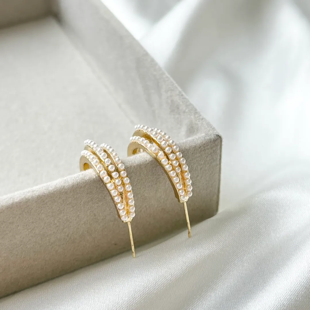 Pearl earrings