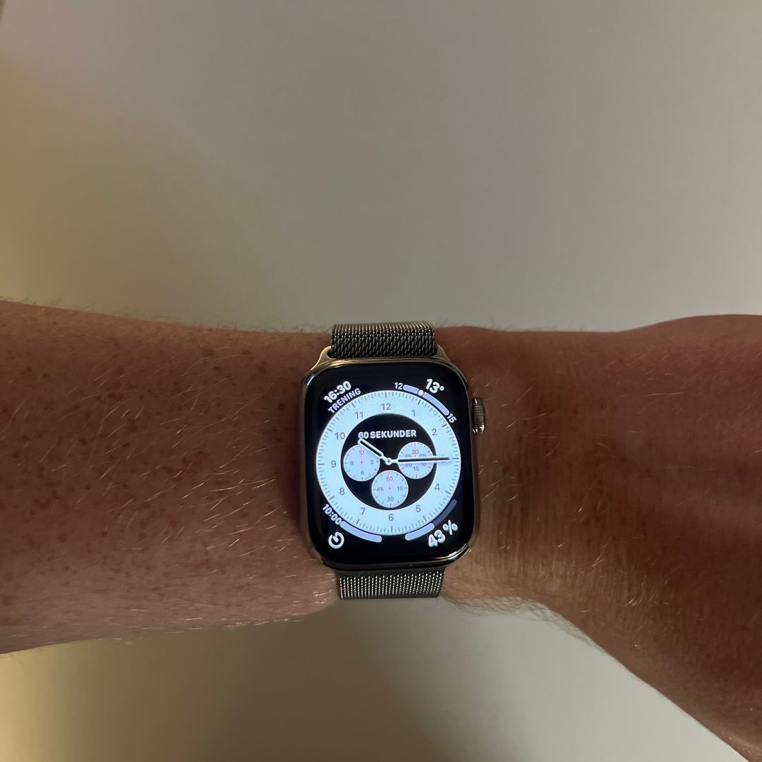 Apple watch series 8