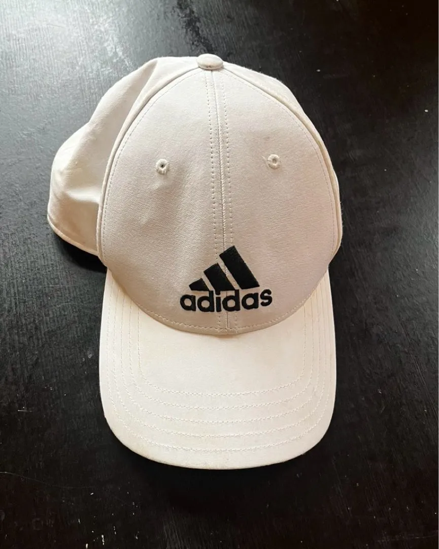 Hvit Adidas Caps