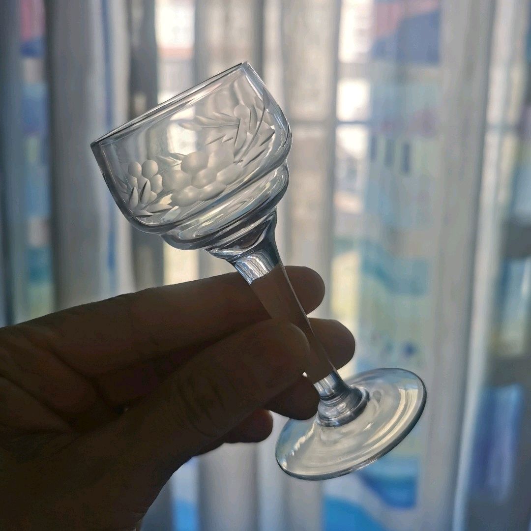 Vin- og drammeglass