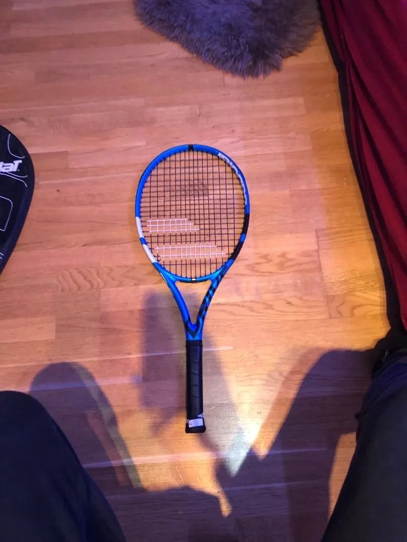 Tennis racket