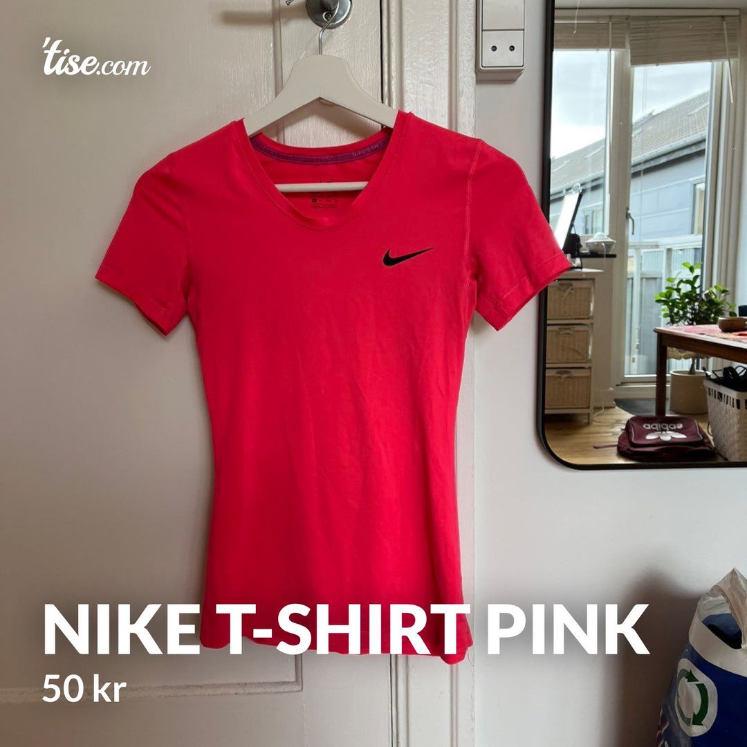 Nike t-shirt pink