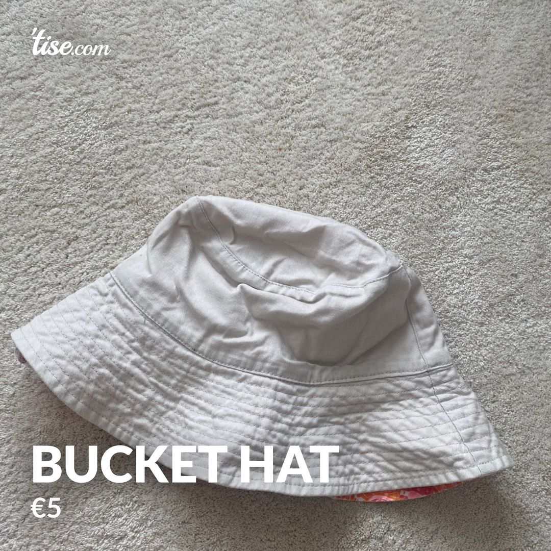 Bucket hat