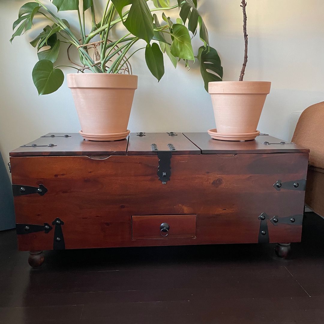 Maple wood chest