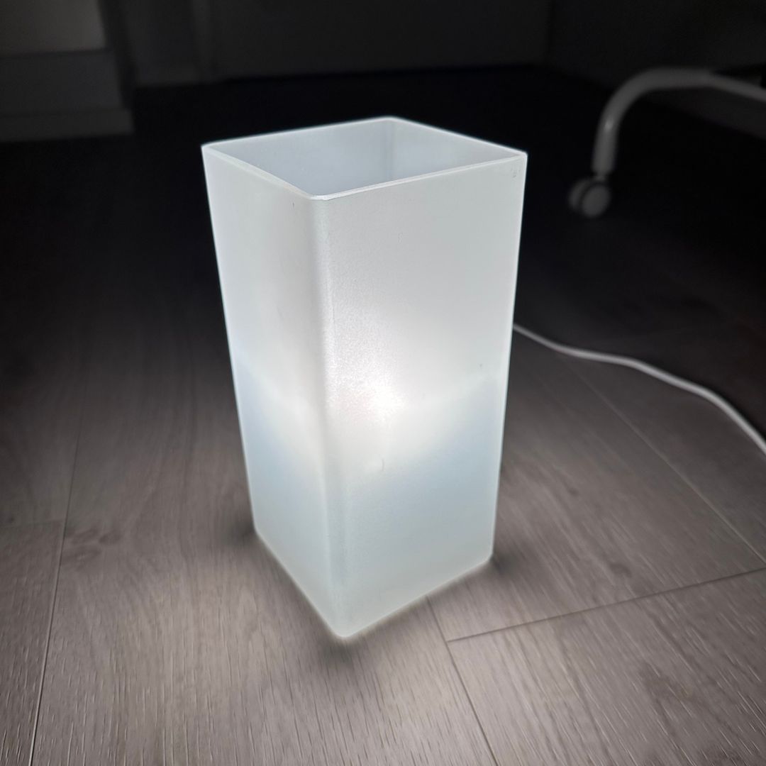 Minimalistic lamp