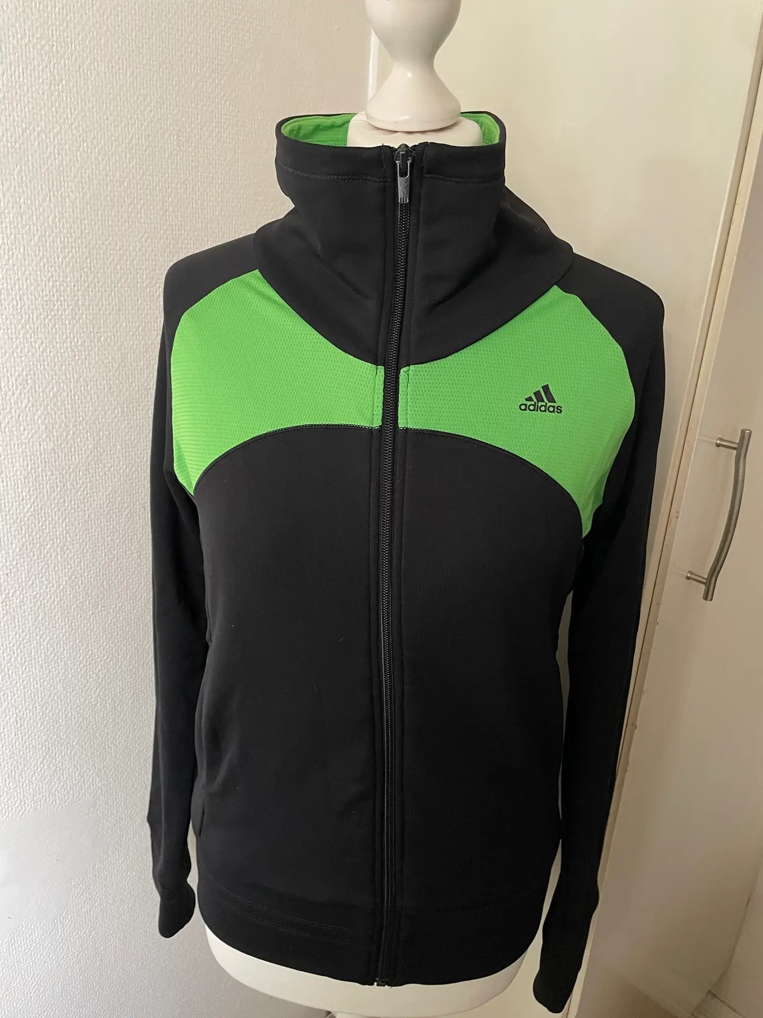 Adidas sportsjakke