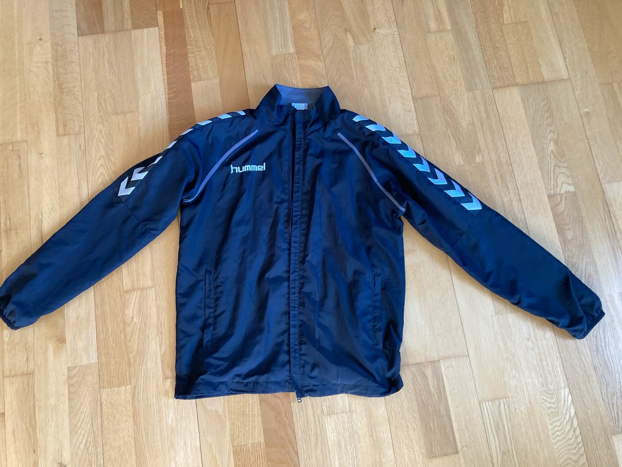 Hummel sportsjakke