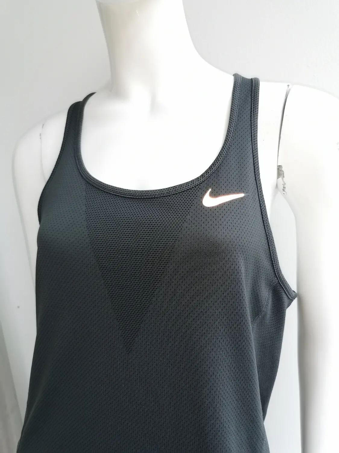 Nike top